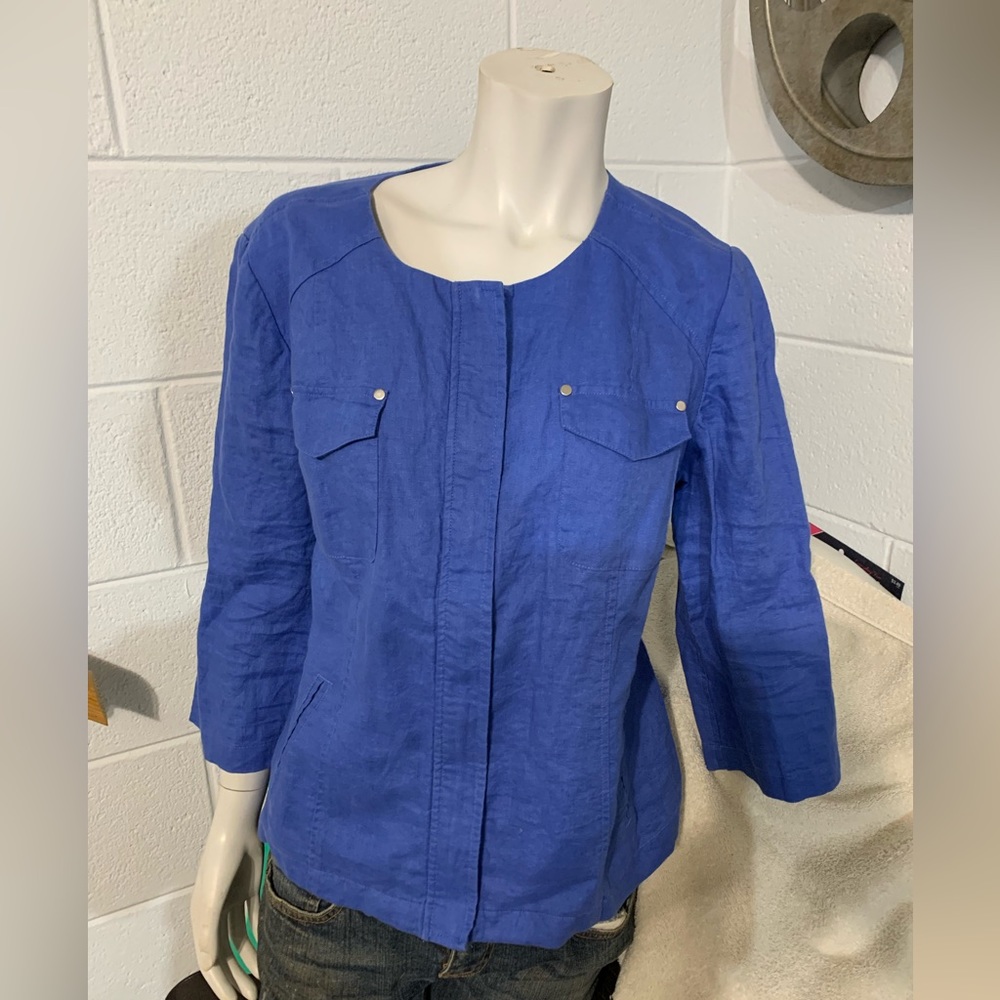 Chico’s blue zip up blouse size 1 (8 med)